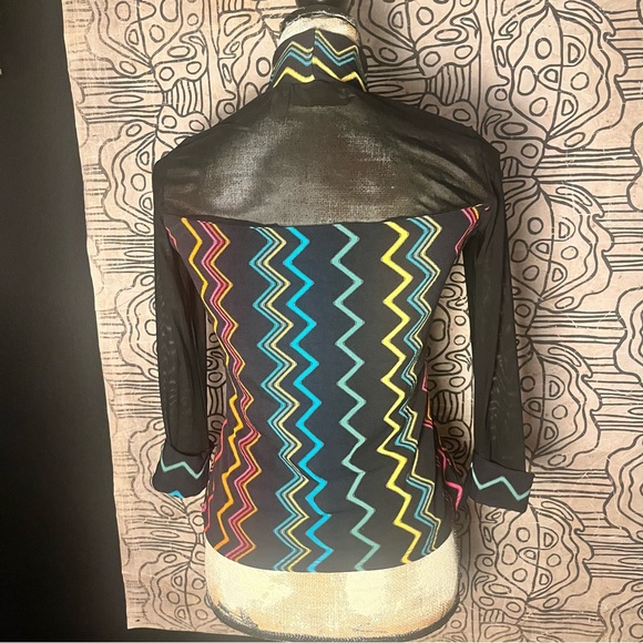 Rayure Paris chevron print mesh top - Picture 6 of 9